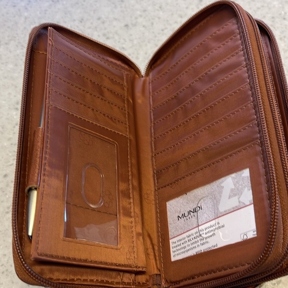 Mundi Small Big Fat Crossbody Photo flip Checkbook Cover Card Pockets 7x4x2 - Picture 4 of 13